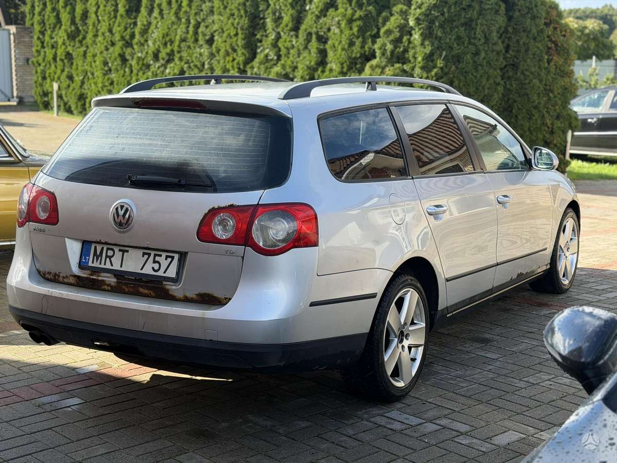 Volkswagen Passat 2005 — engine 1900 cm³, 105 HP (77kW)