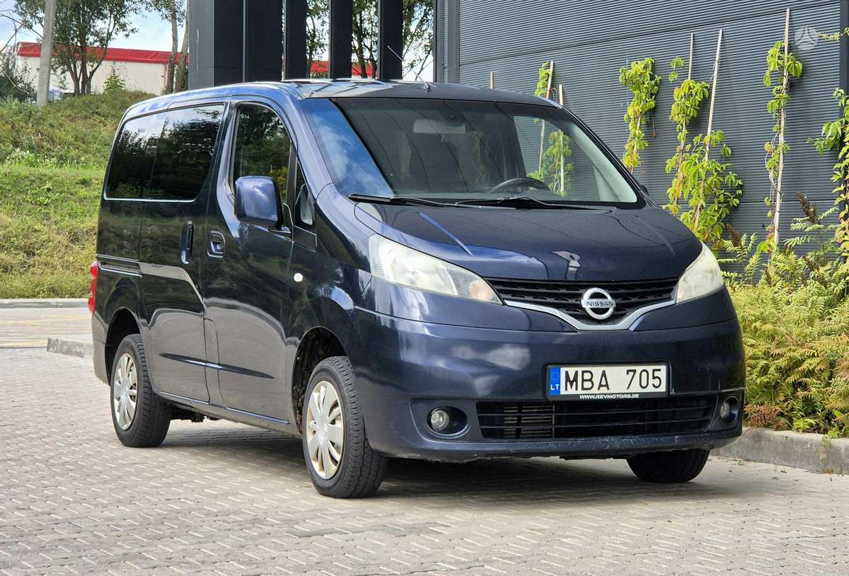 Nissan NV200, 2010