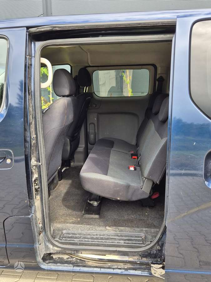 Nissan NV200 2010 — photo 6