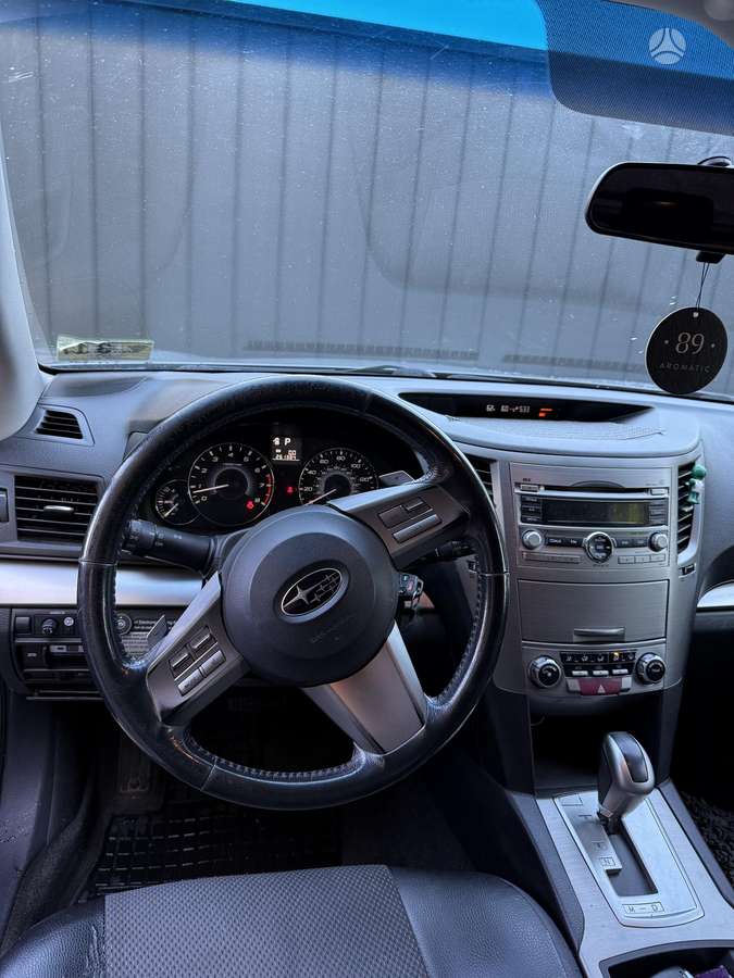 Subaru Outback 2010 — photo 7