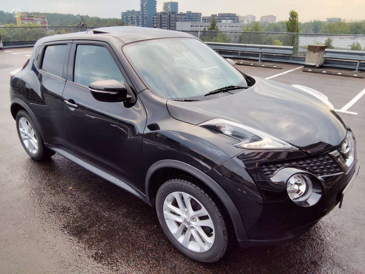 Nissan Juke 2015 — вигляд ззаду