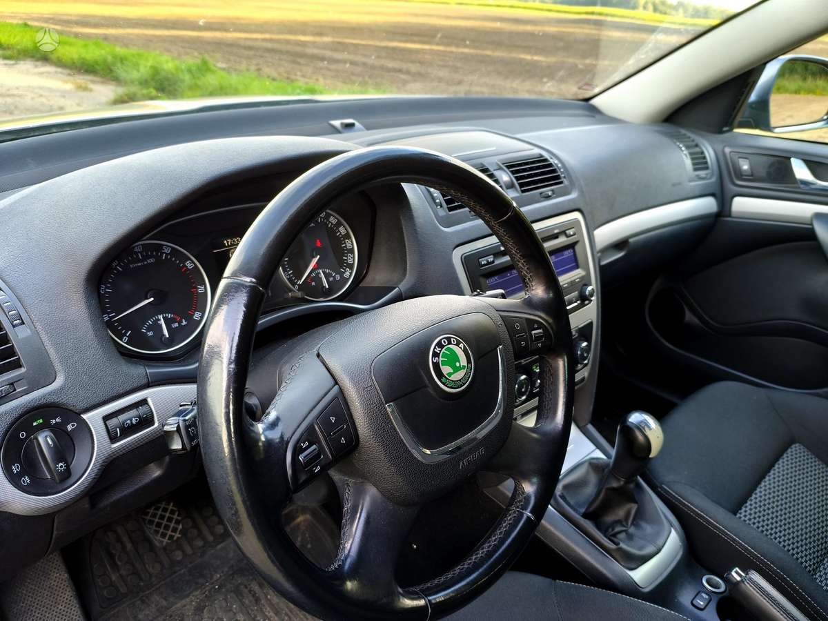 Skoda Octavia 2009 — photo 10