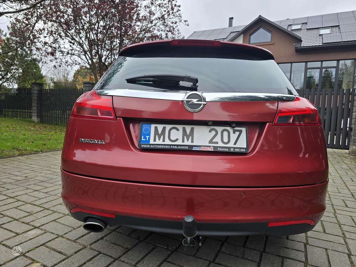 Opel Insignia 2010 — photo 14