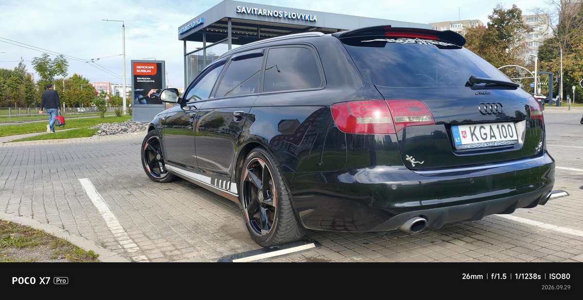 Audi A6 2010 — двигун 2967 cm³, 239 HP (176kW)
