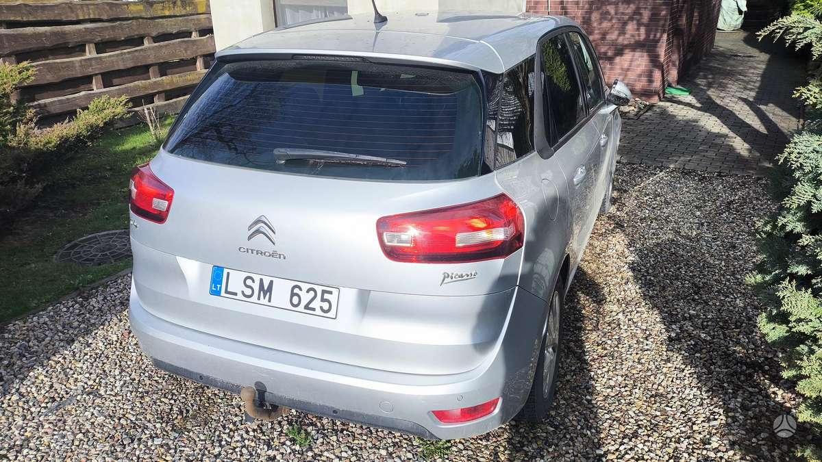 Citroen C4 2014 — interior
