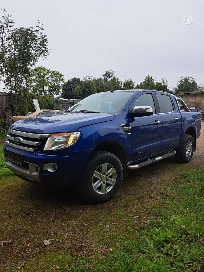 Ford Ranger 2014 — interior
