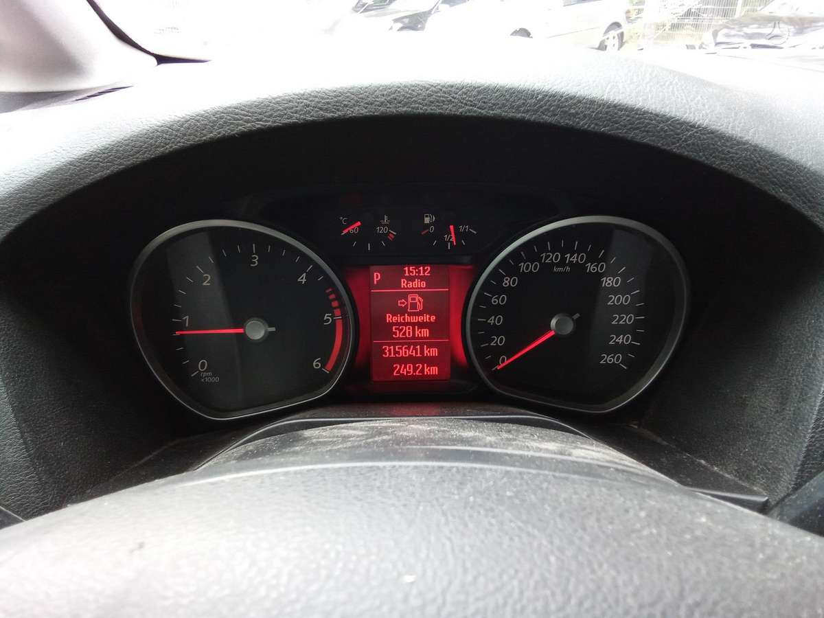 Ford Galaxy 2013 — photo 9