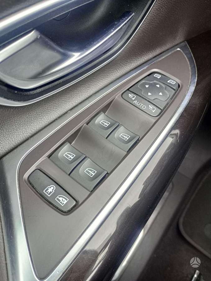 Renault Espace 2015 — photo 18
