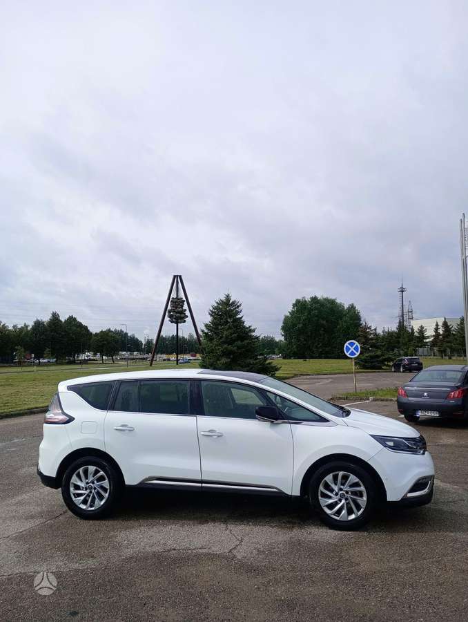 Renault Espace 2015 — engine 1598 cm³, 131 HP (96kW)
