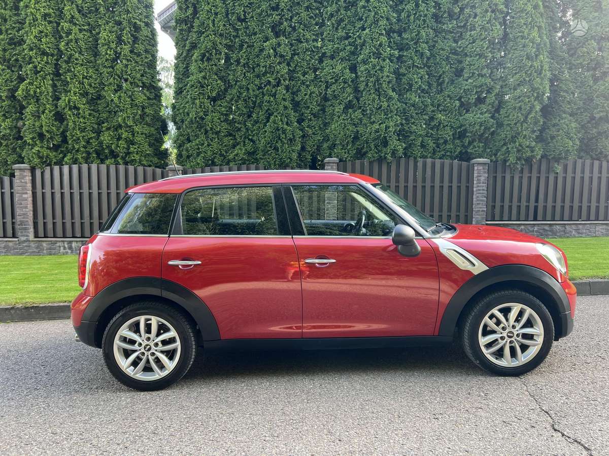 Mini Countryman 2013 — rear view