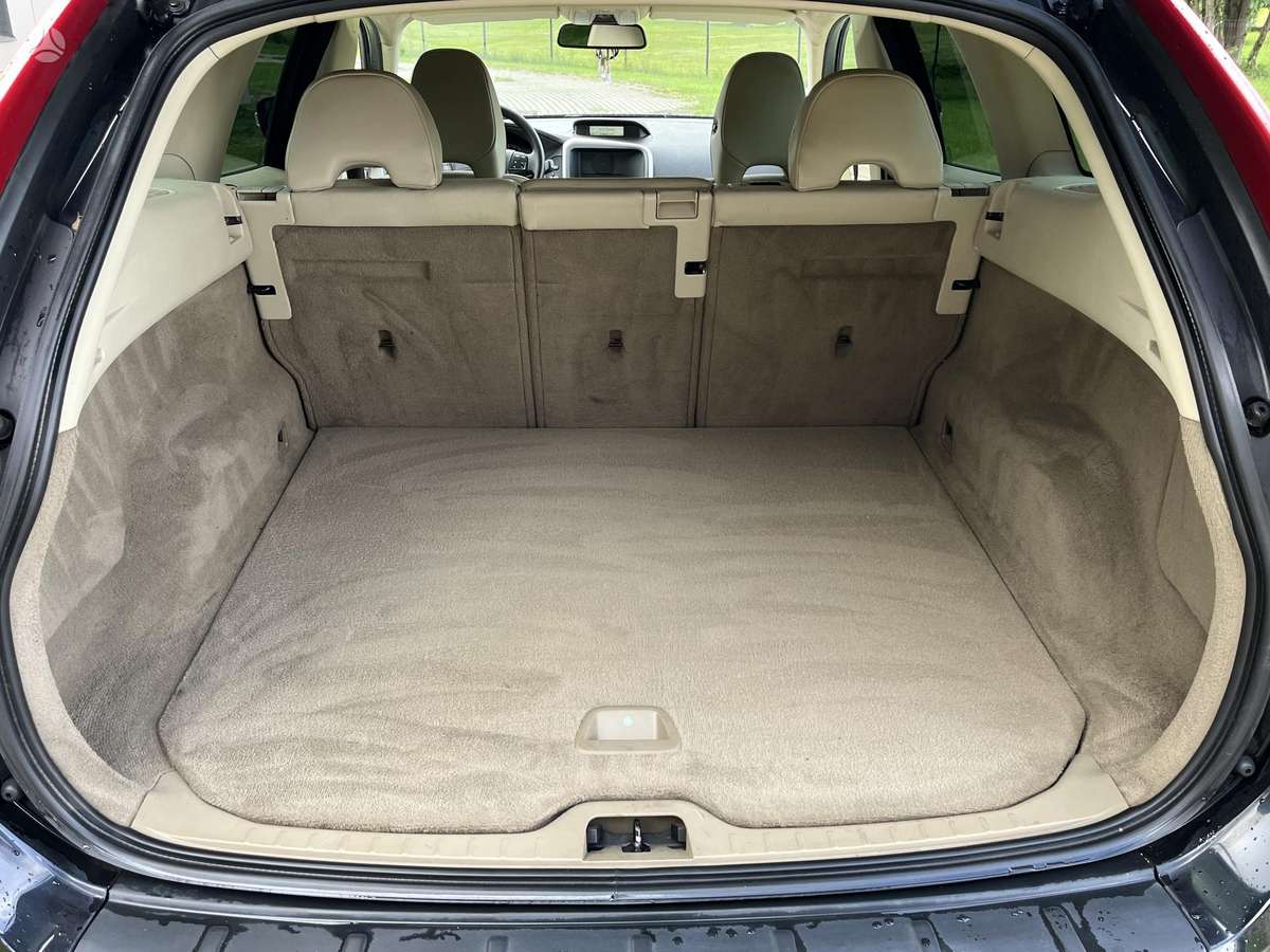 Volvo XC60 2009 — photo 18