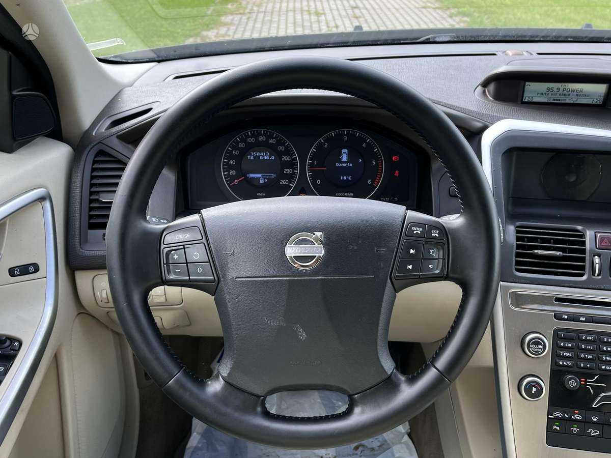Volvo XC60 2009 — photo 19