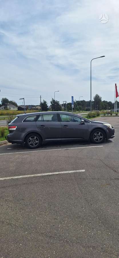 Toyota Avensis 2011 — photo 6