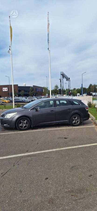 Toyota Avensis 2011 — photo 7