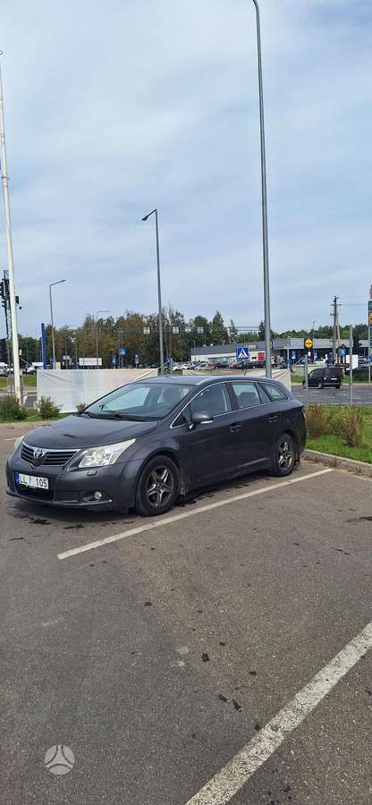 Toyota Avensis 2011 — photo 8