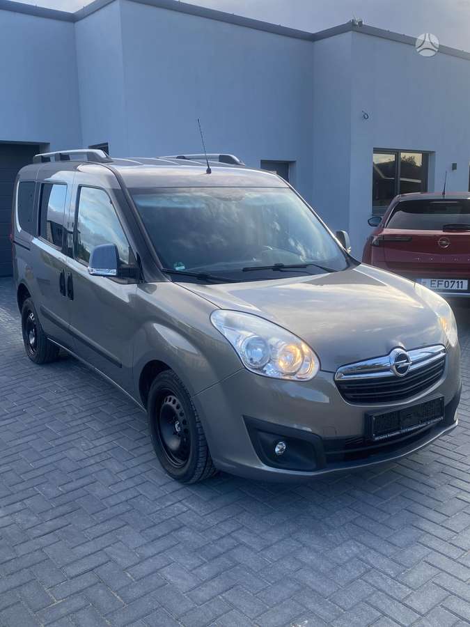 Opel Combo 2012 — interior