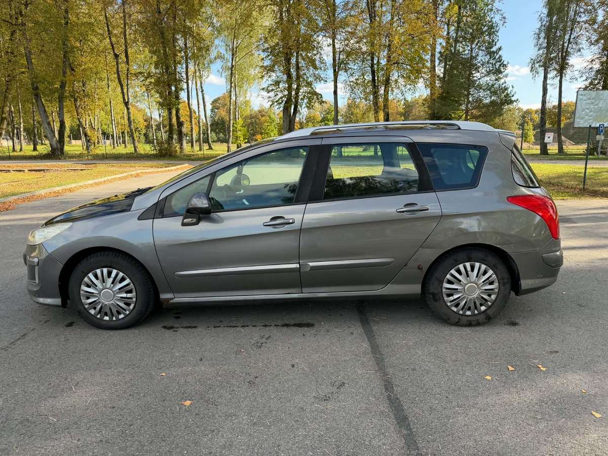 Peugeot 308 2009 — двигун 1560 cm³, 109 HP (80kW)