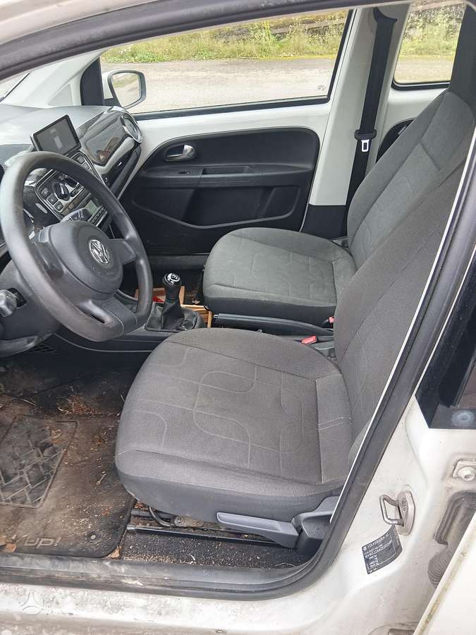 Volkswagen Up 2013 — engine