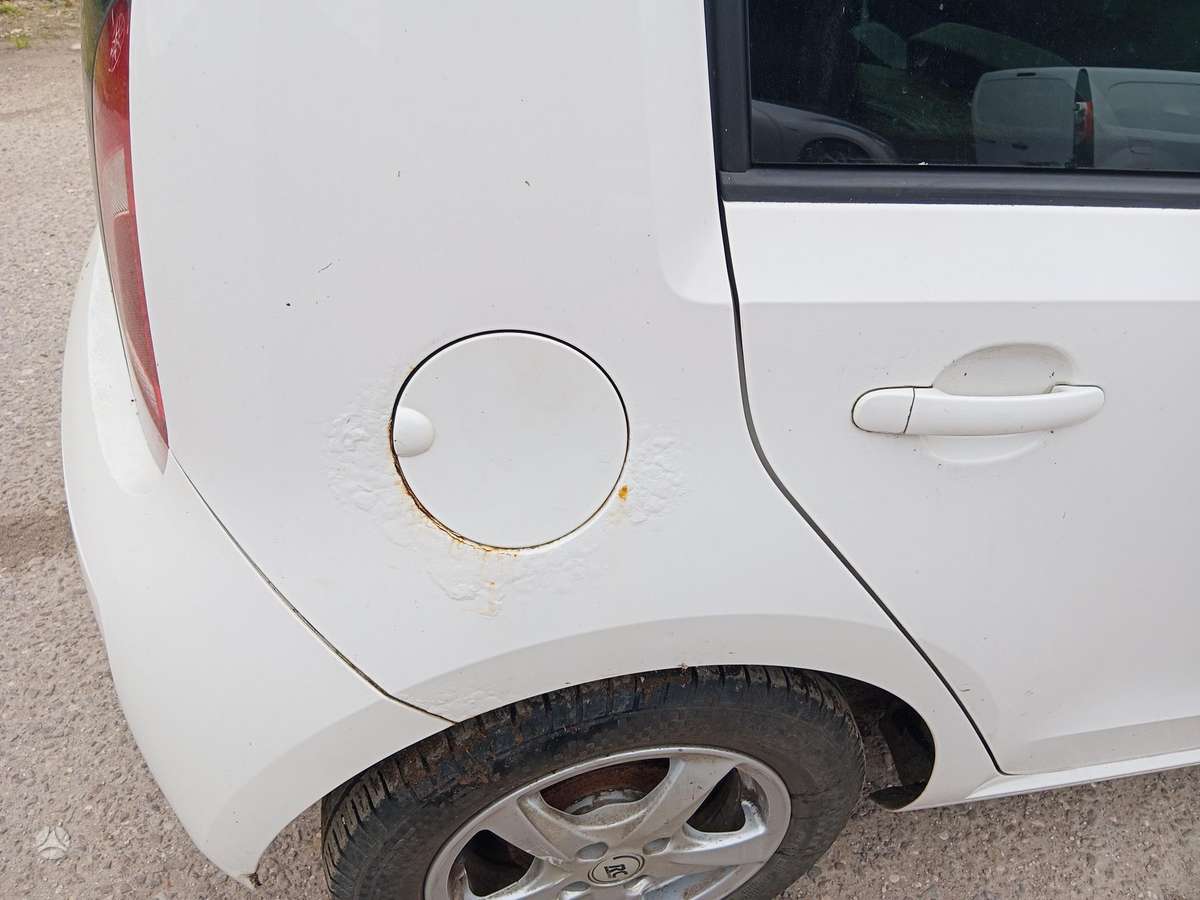 Volkswagen Up 2013 — photo 6