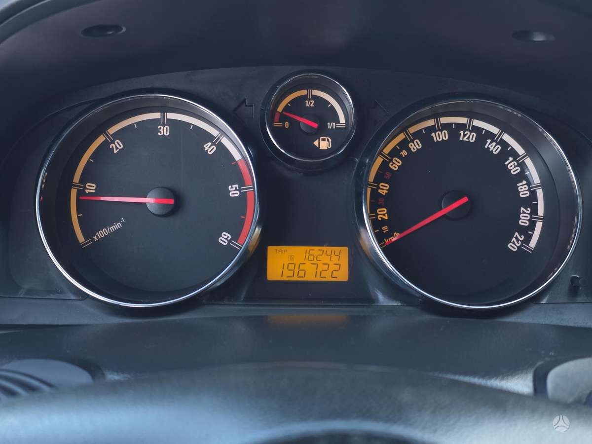 Opel Antara 2007 — photo 12