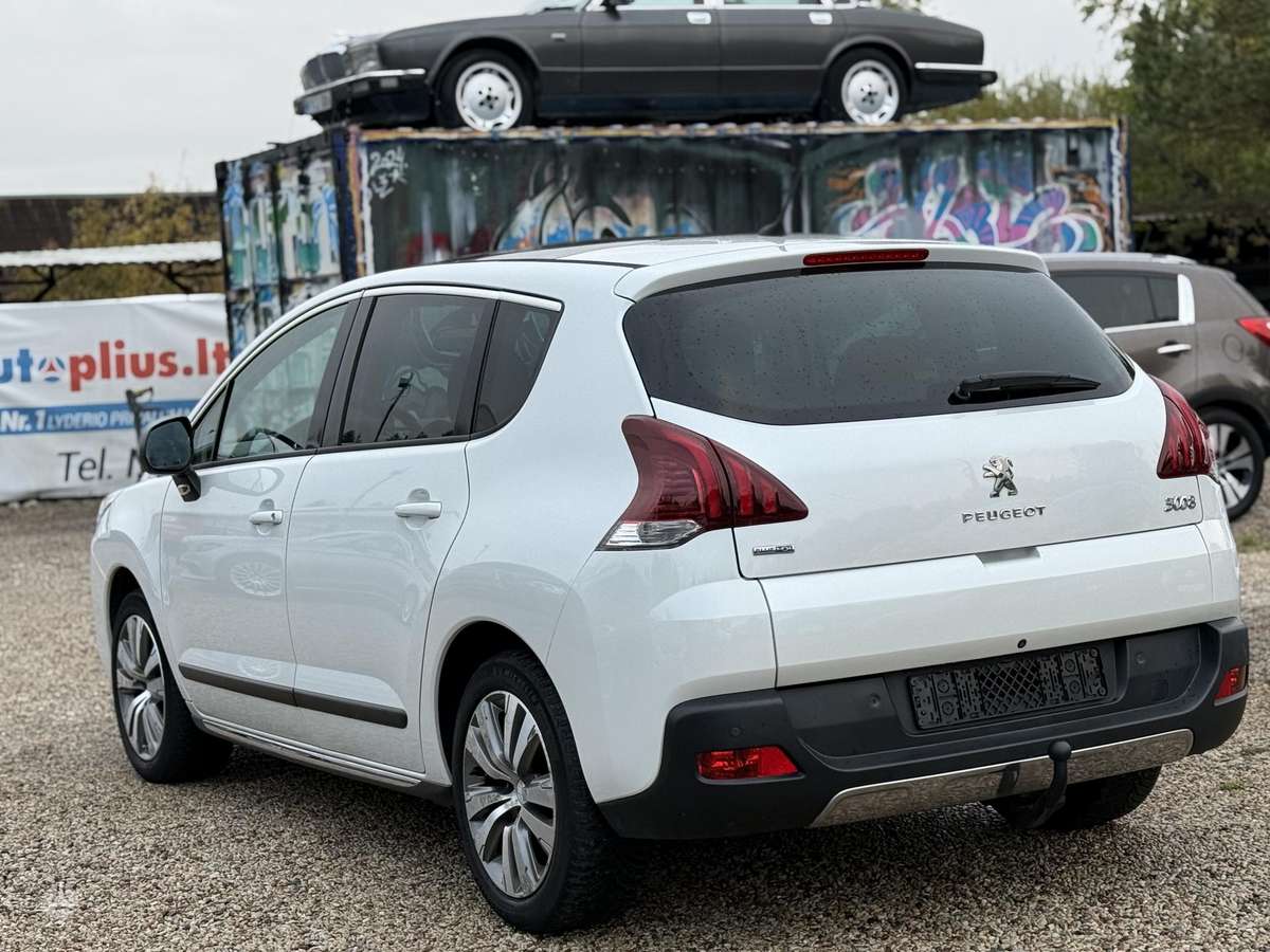 Peugeot 3008 2015 — салон
