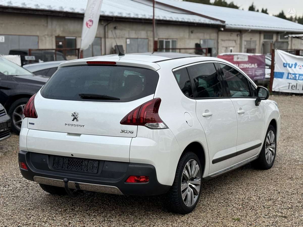 Peugeot 3008 2015 — двигун 1600 cm³, 120 HP (88kW)