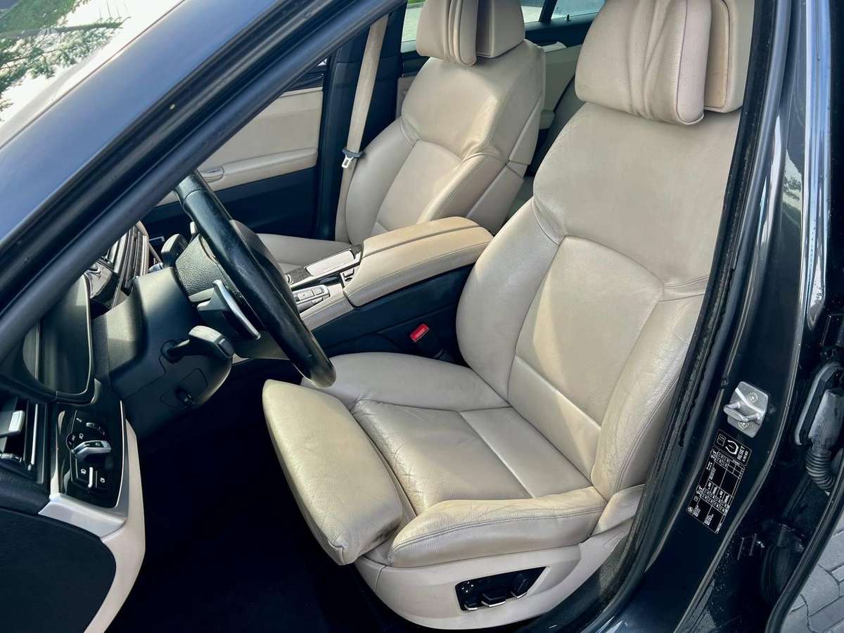 BMW 520 2011 — photo 7