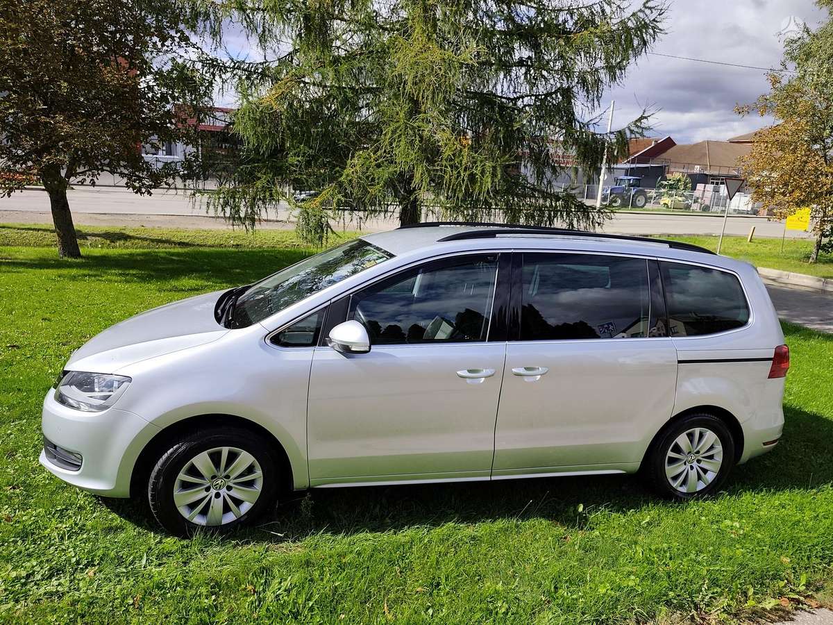 Volkswagen Sharan 2012 — photo 10