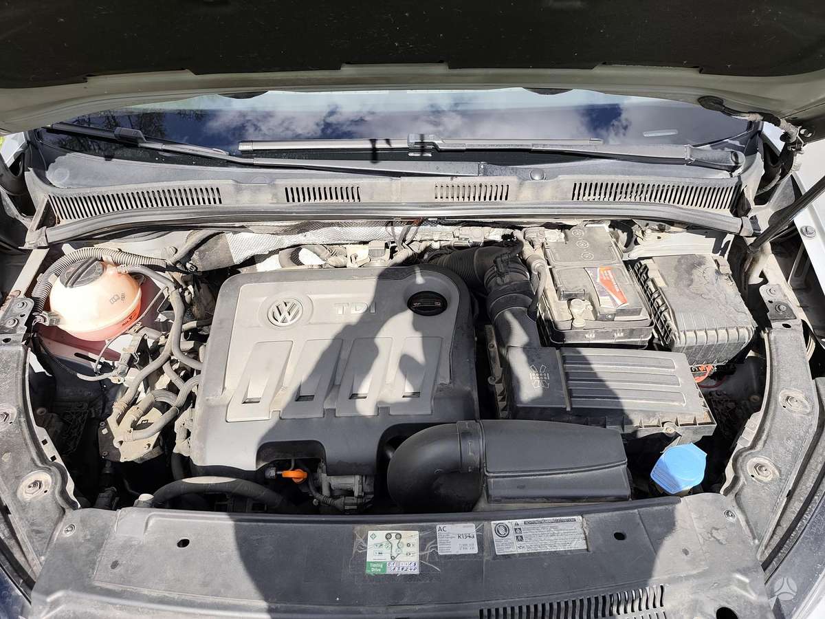 Volkswagen Sharan 2012 — photo 21