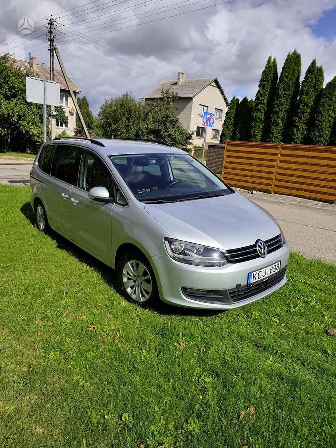 Volkswagen Sharan 2012 — photo 8