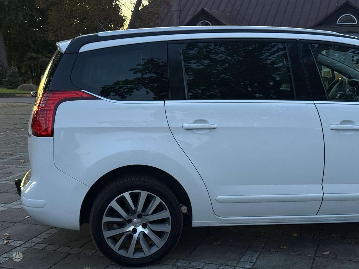 Peugeot 5008 2014 — фото 10
