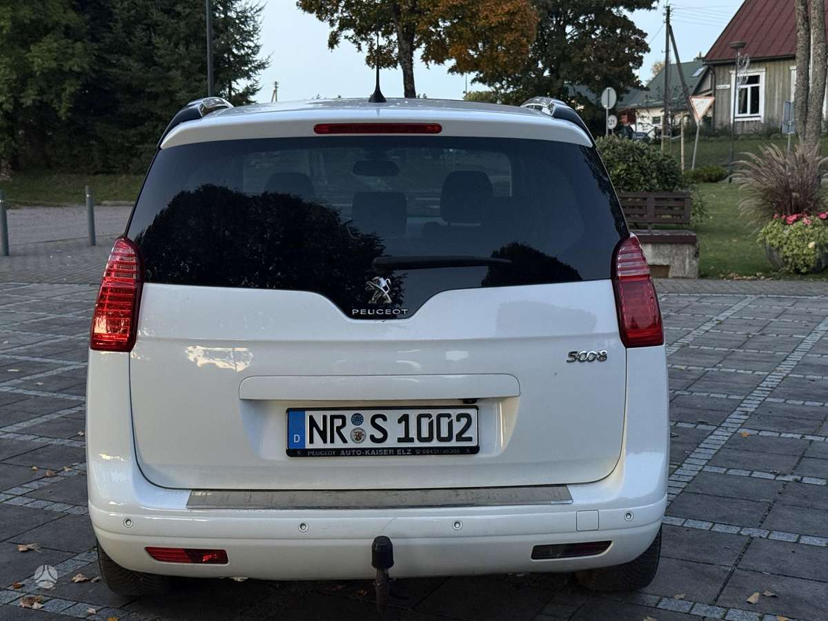 Peugeot 5008 2014 — фото 11