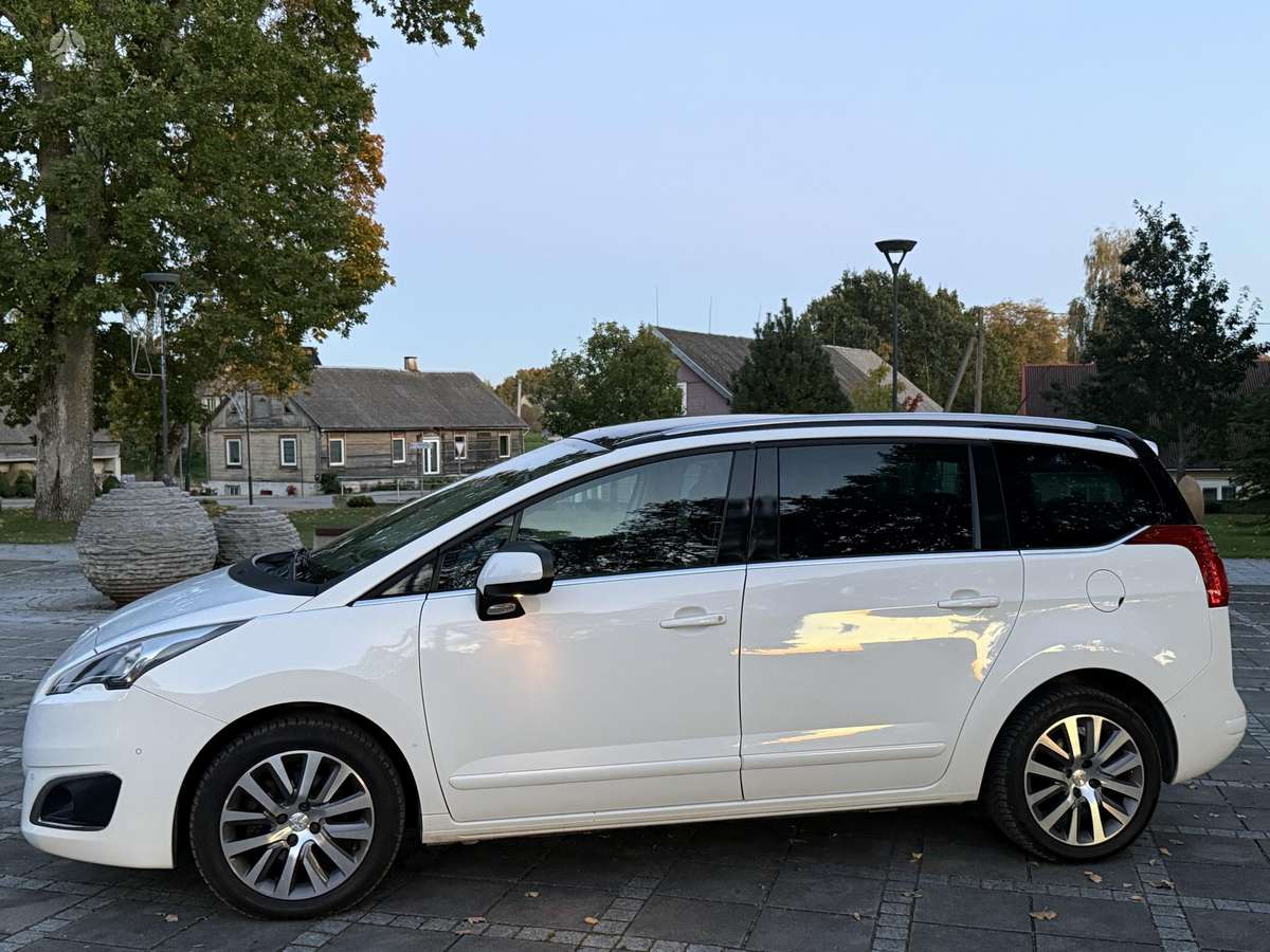 Peugeot 5008 2014 — фото 13