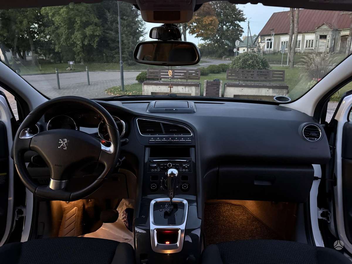 Peugeot 5008 2014 — фото 15
