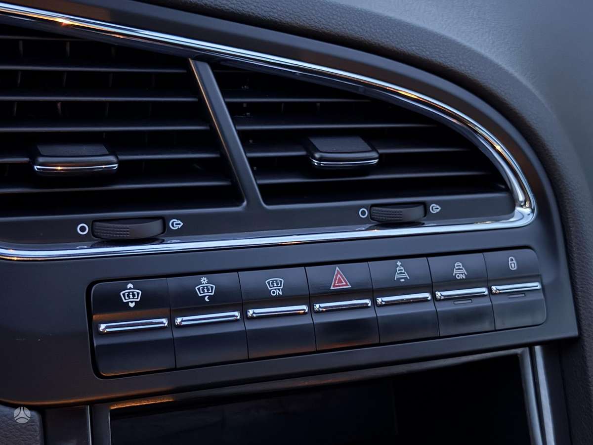 Peugeot 5008 2014 — фото 27