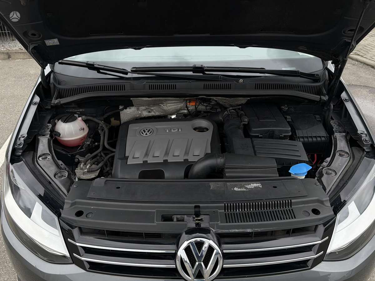 Volkswagen Sharan 2012 — photo 24