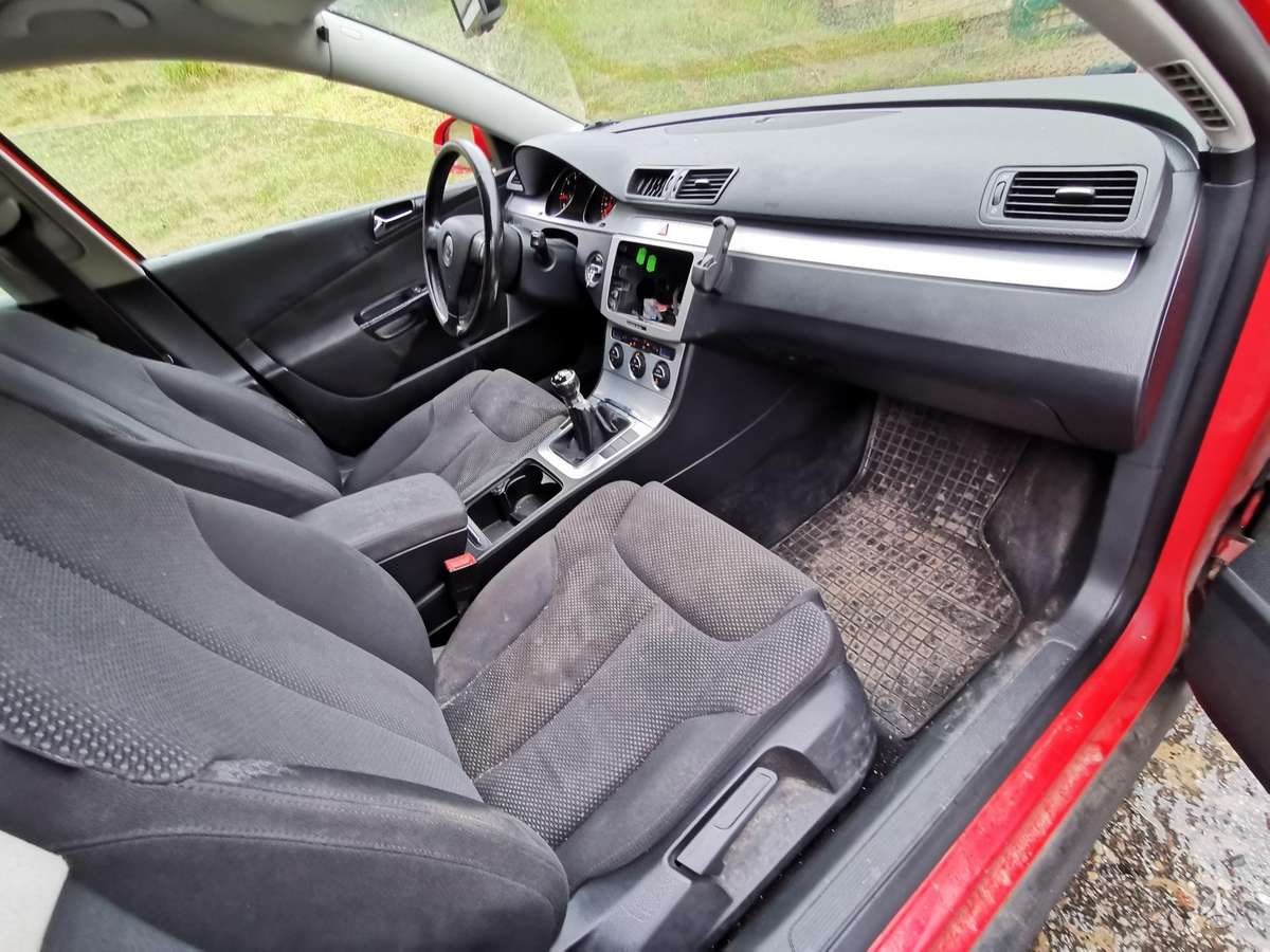 Volkswagen Passat 2009 — photo 12