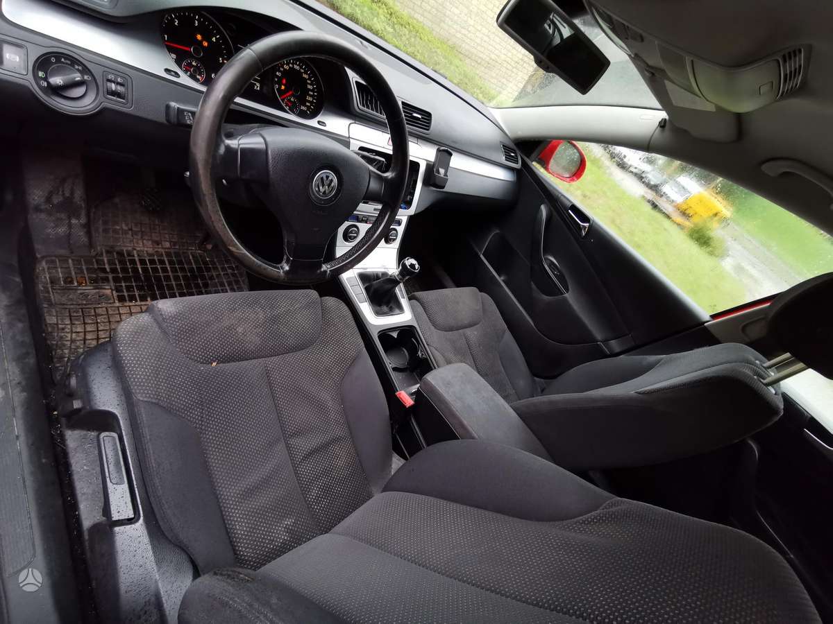 Volkswagen Passat 2009 — photo 13