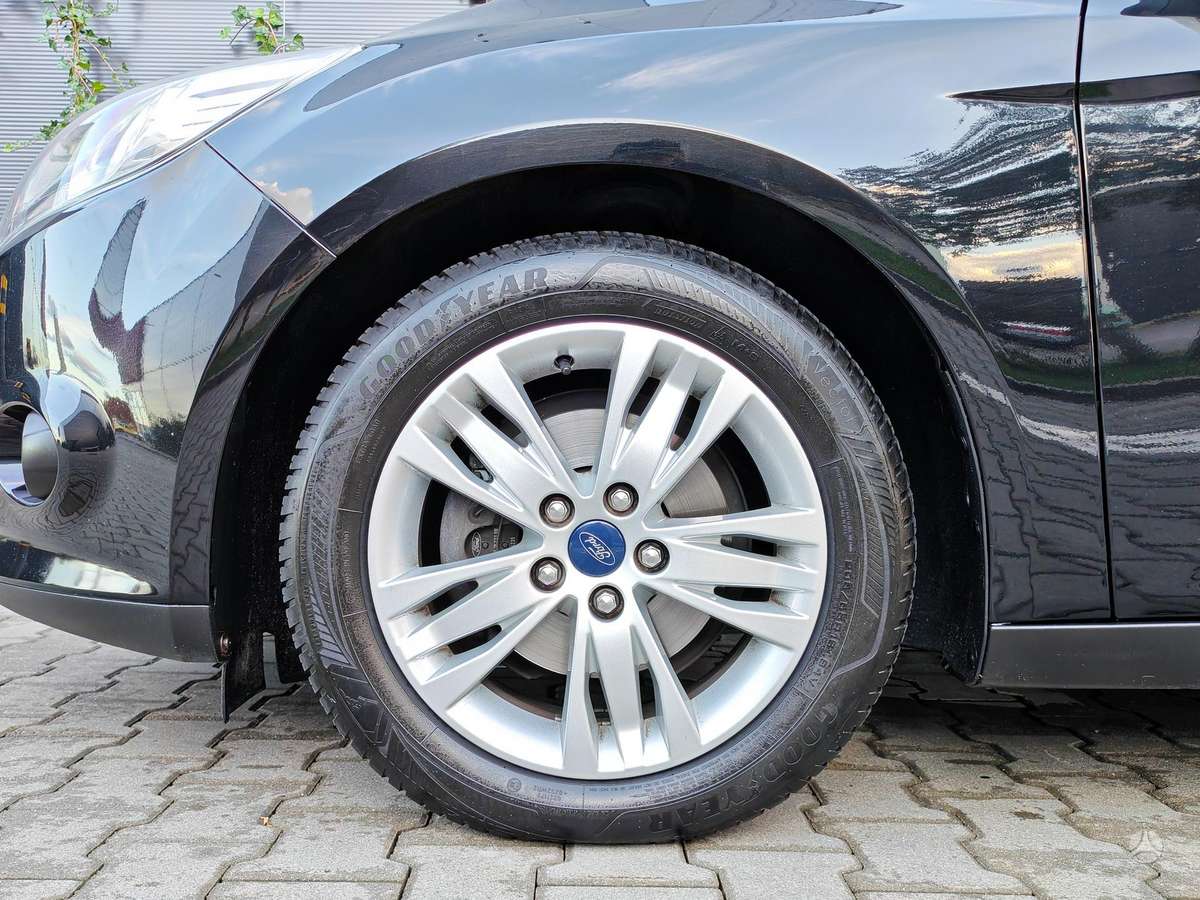 Ford Focus 2014 — photo 7