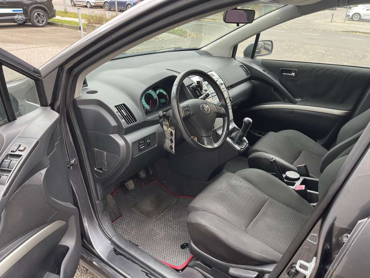 Toyota Corolla 2008 — photo 22