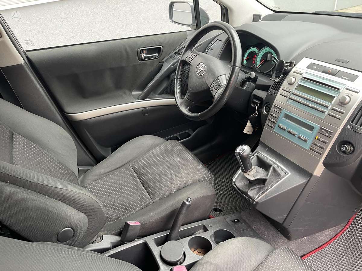 Toyota Corolla 2008 — photo 30