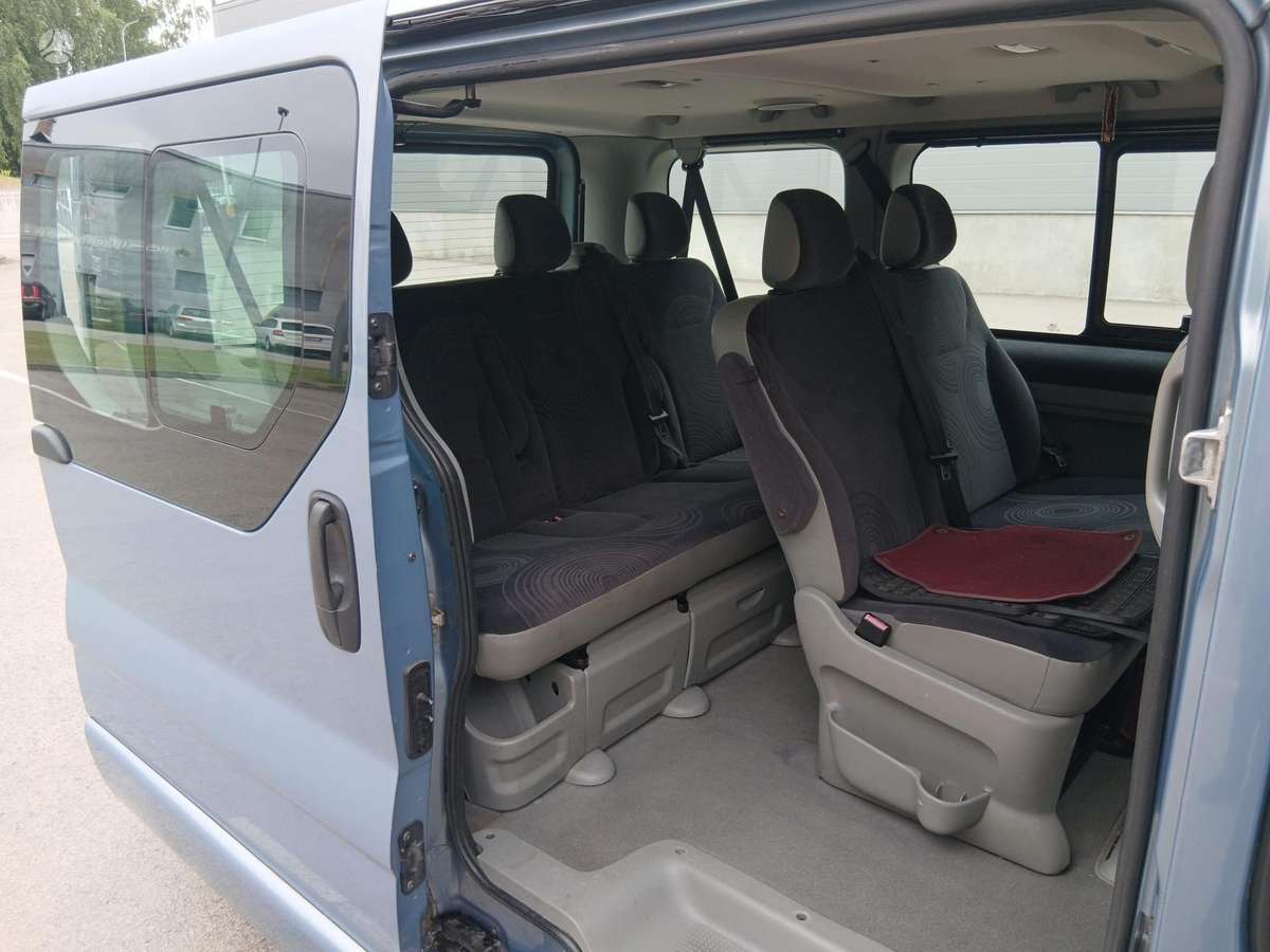 Renault Trafic 2008 — engine 2464 cm³, 145 HP (107kW)