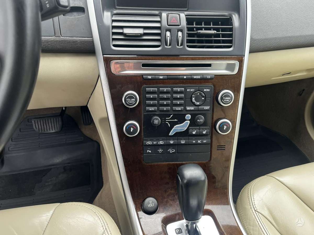 Volvo XC60 2008 — photo 11