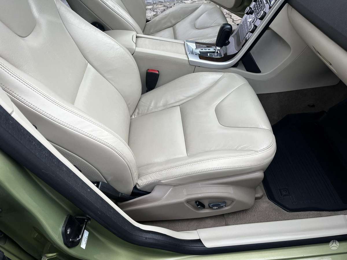 Volvo XC60 2008 — photo 12