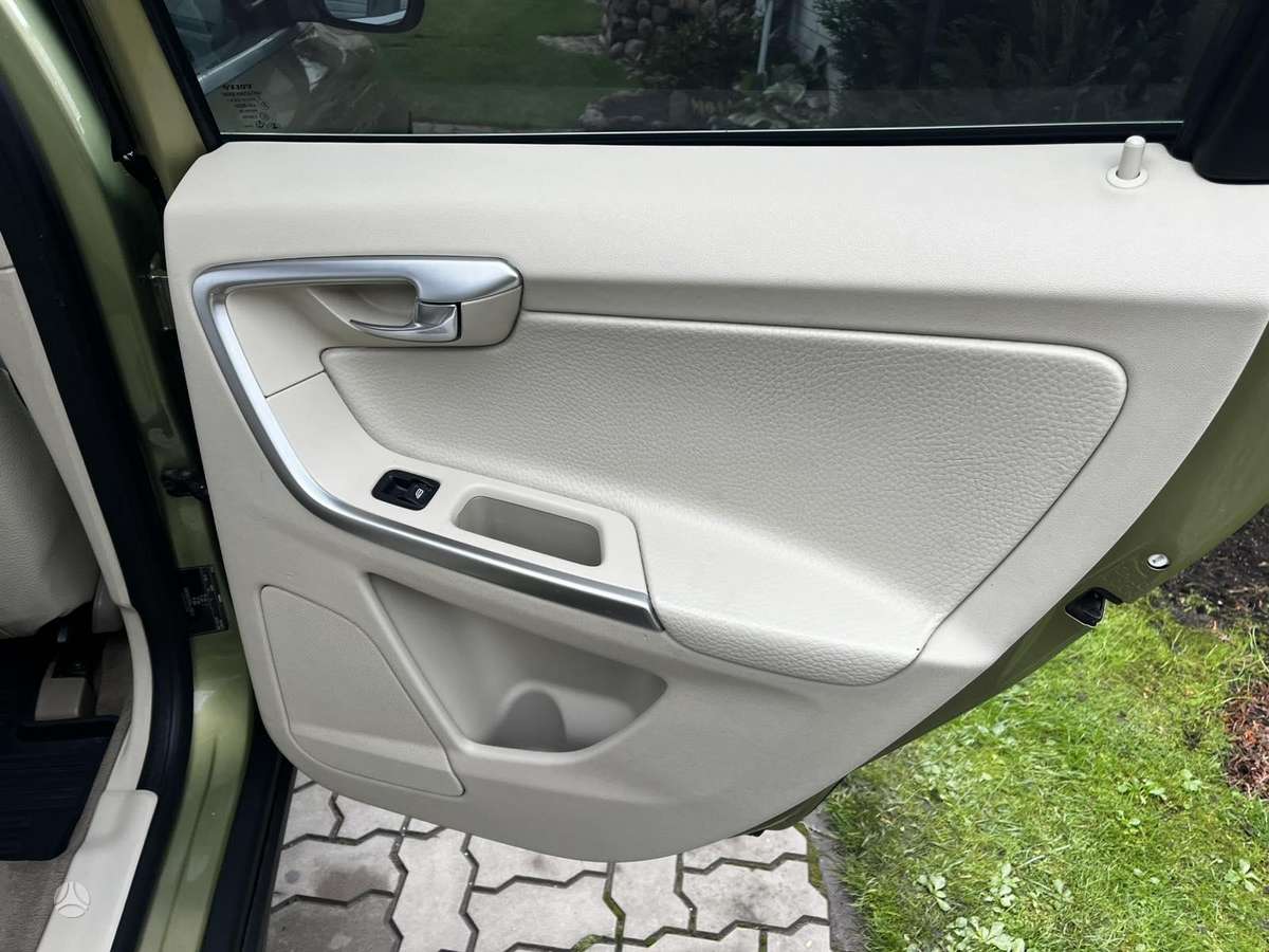 Volvo XC60 2008 — photo 14