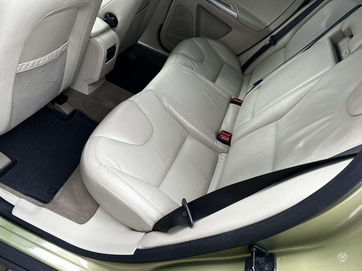 Volvo XC60 2008 — photo 19
