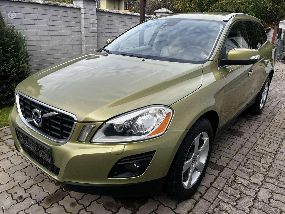 Volvo XC60 2008 — interior