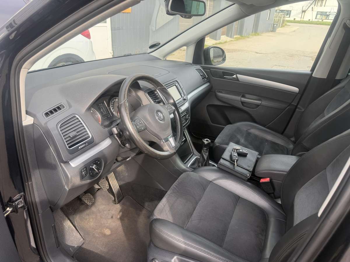 Volkswagen Sharan 2010 — photo 15