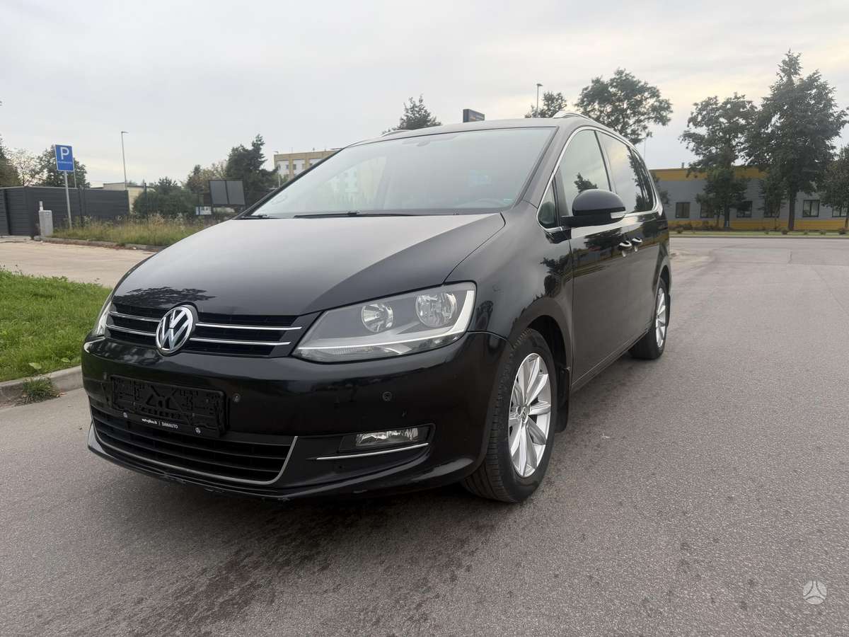 Volkswagen Sharan 2010 — rear view