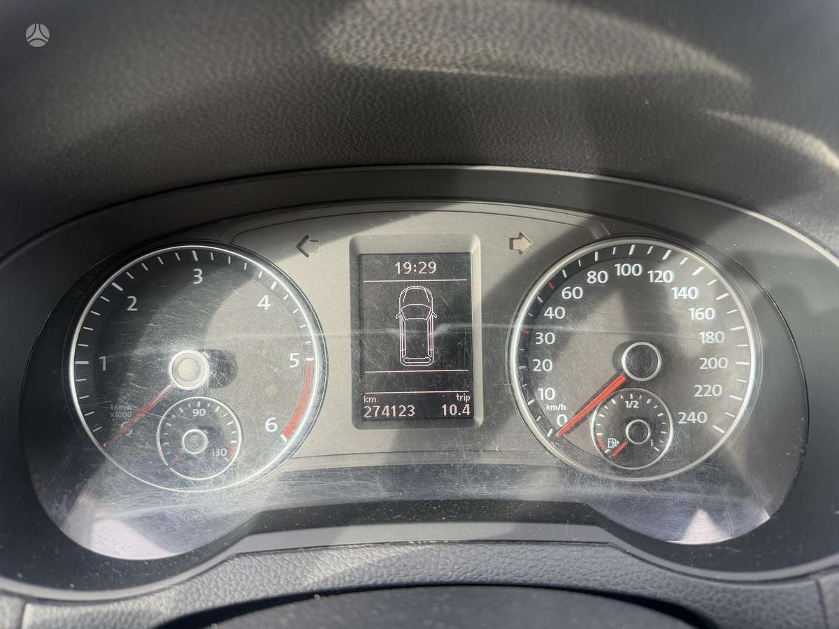 Volkswagen Sharan 2010 — photo 26